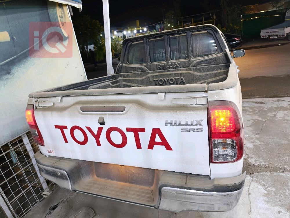 تويوتا هايلوكس